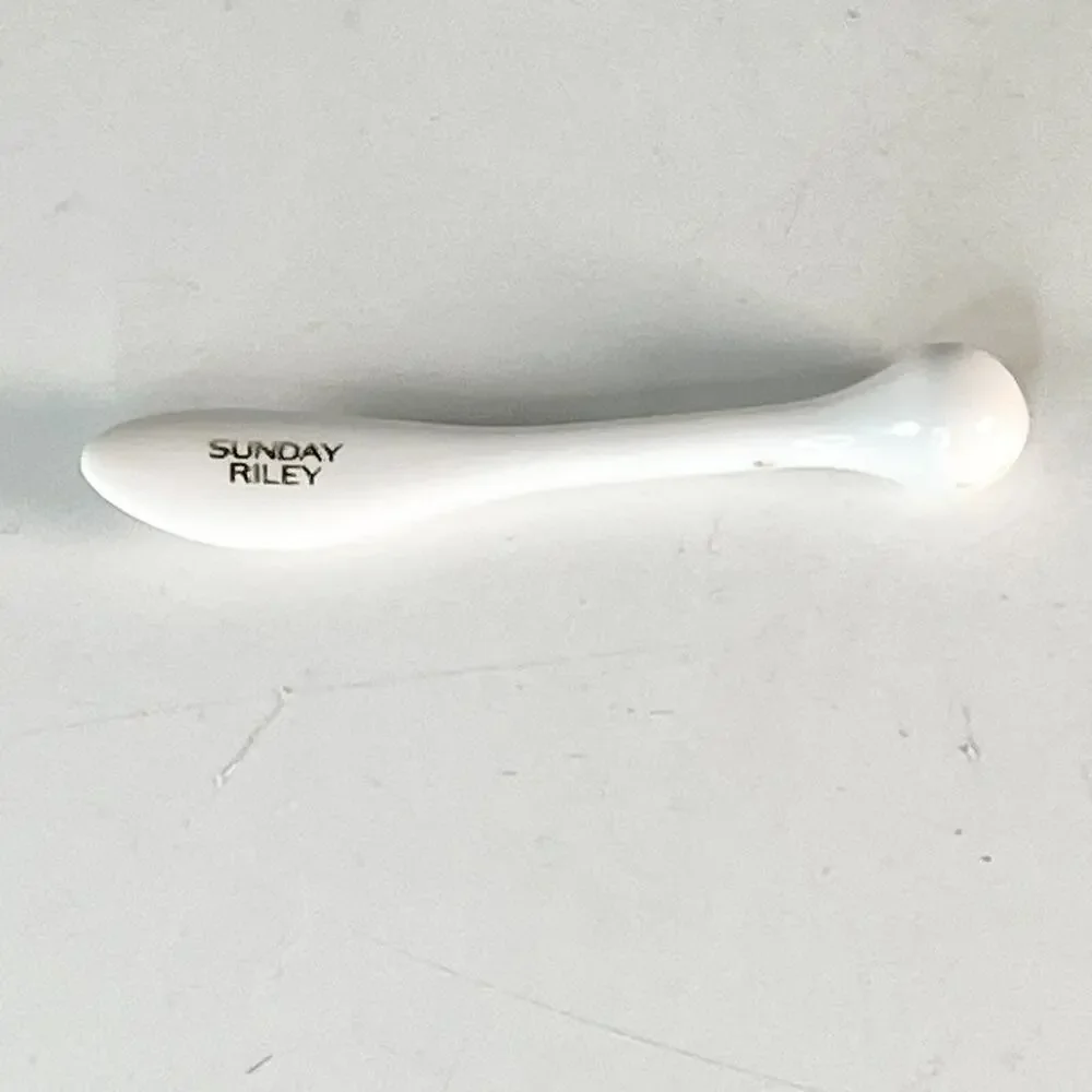 Sunday Riley Skincare MakeUp Facial Spatula Tool Scoop Mix Apply Smooth New